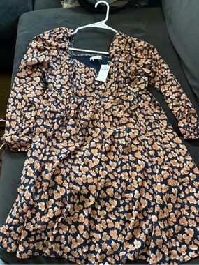 Women’s Abercrombie and Fitch  Navy Blue Floral Puff-Sleeve Dress Large Petite
